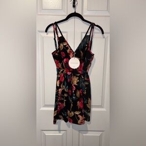 SHEIN Vacay Floral V-Neck Romper